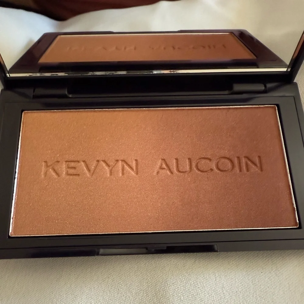 NIB Kevyn Aucoin Neo-Bronzer Sundown Deep